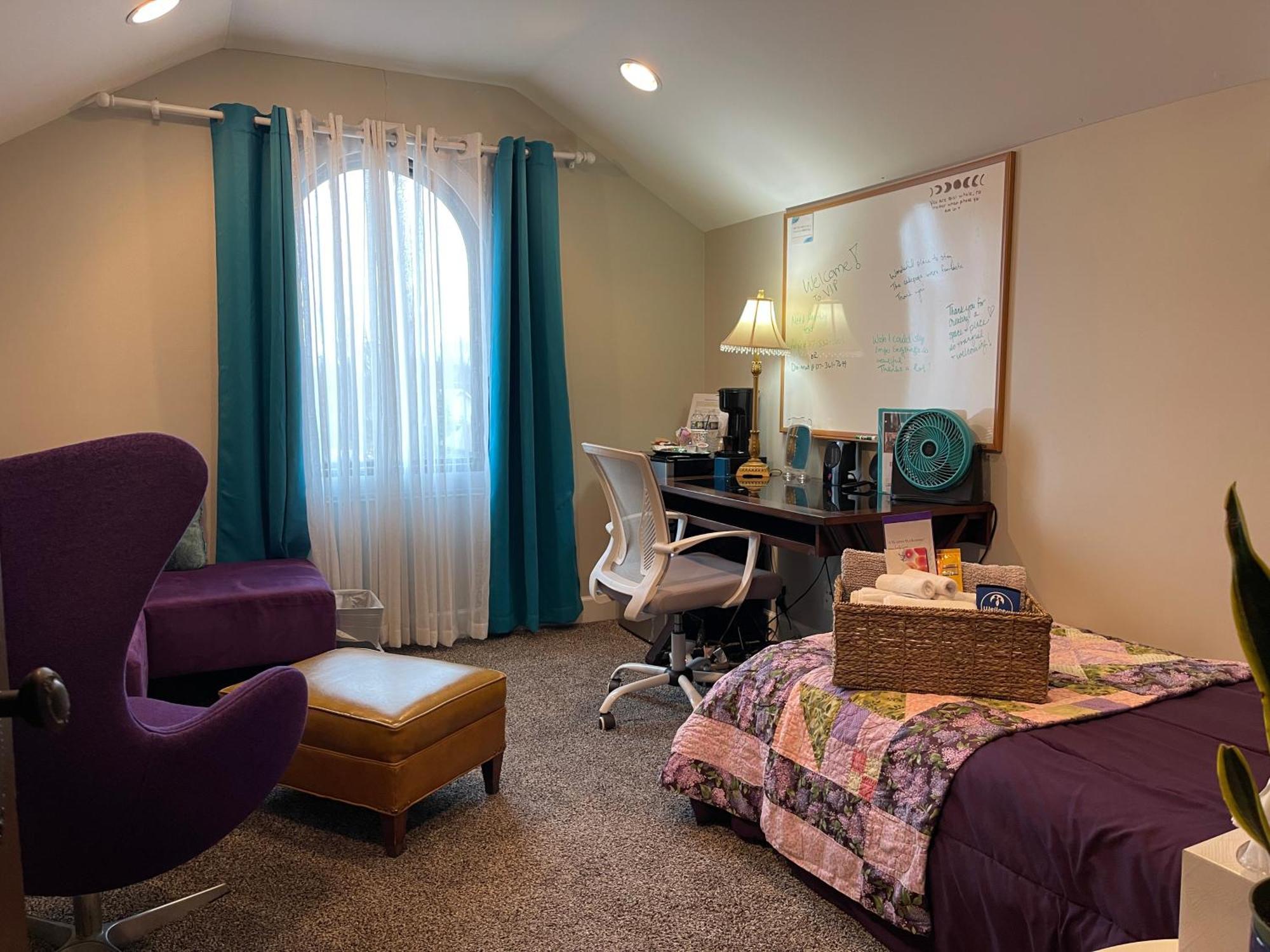 Vip Suites For Business Women, Nurses, College Moms Traveling To Индианаполис Екстериор снимка