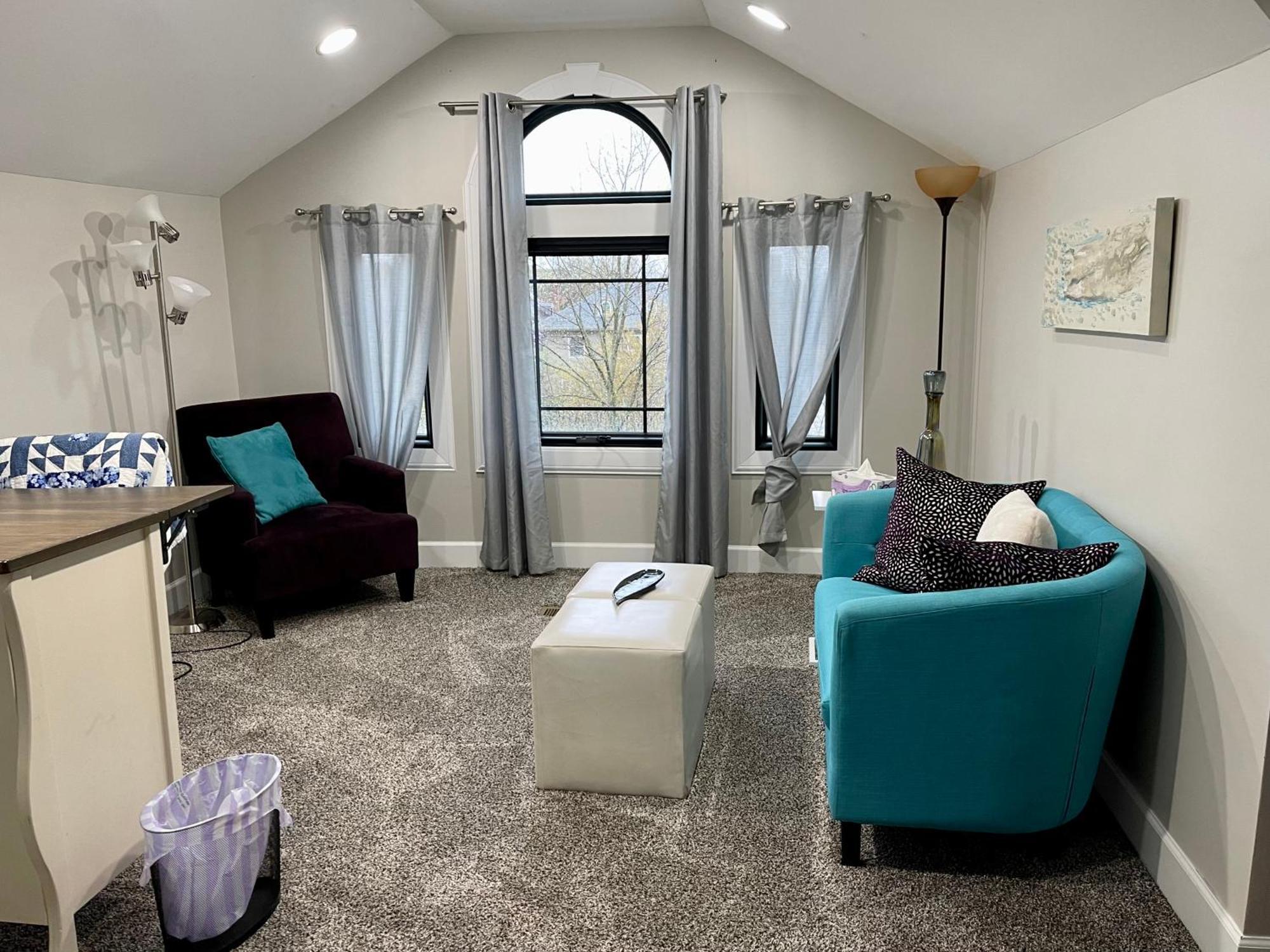 Vip Suites For Business Women, Nurses, College Moms Traveling To Индианаполис Екстериор снимка